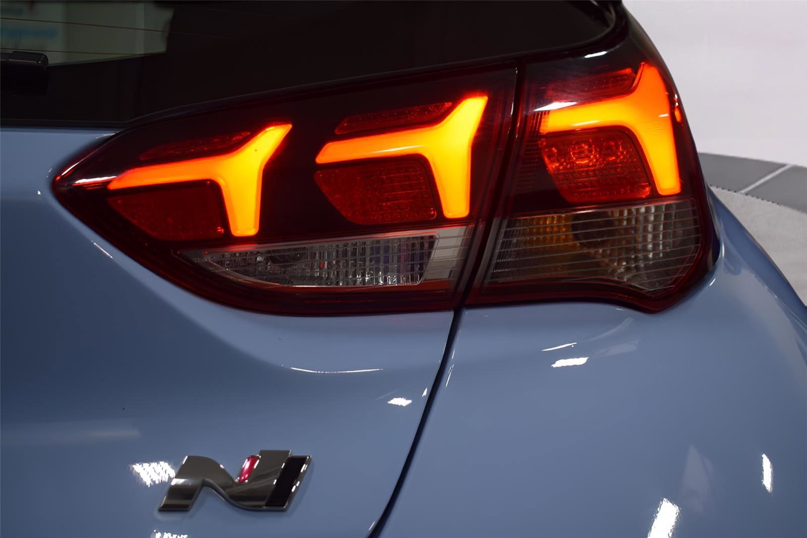 Used 2021 Hyundai Veloster N image 31