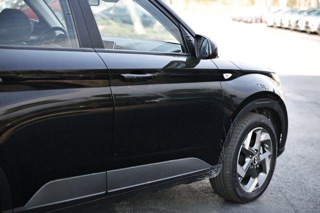 Used 2024 Hyundai Venue SEL image 7