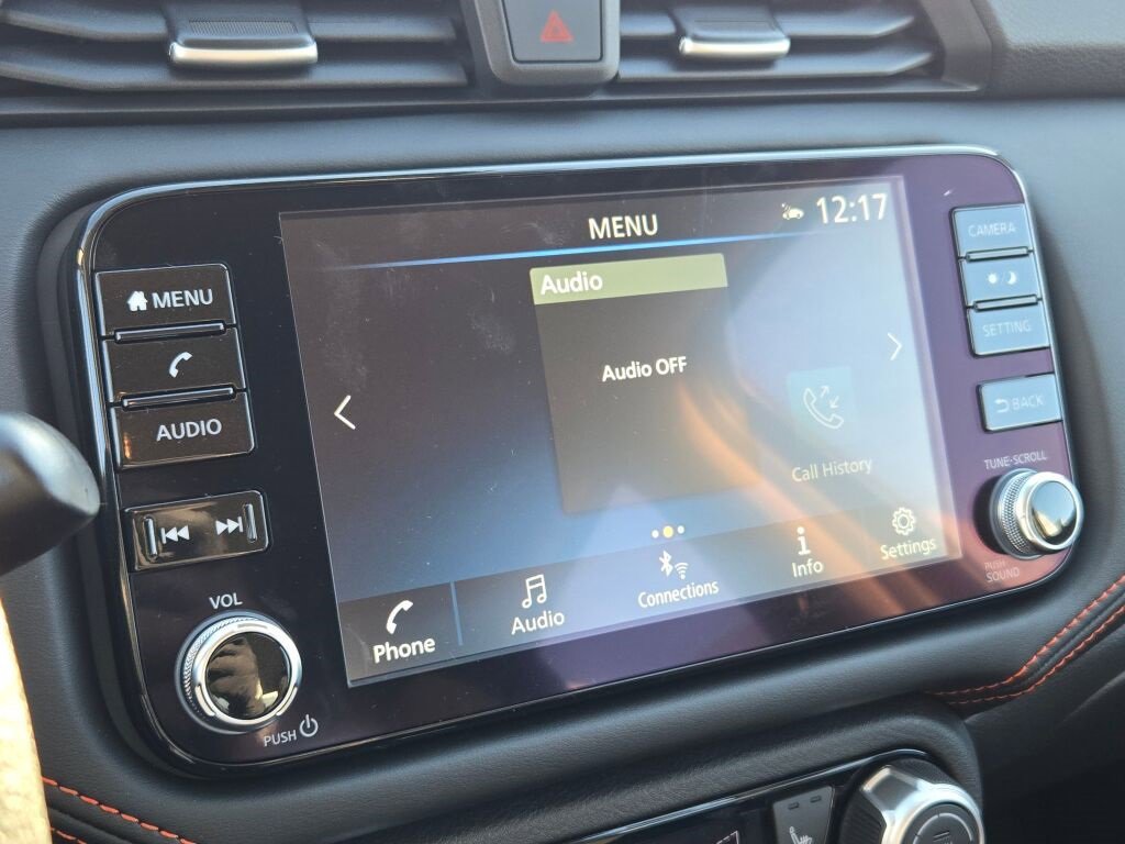 Used 2025 Nissan Versa SR w/ Trunk Package image 24