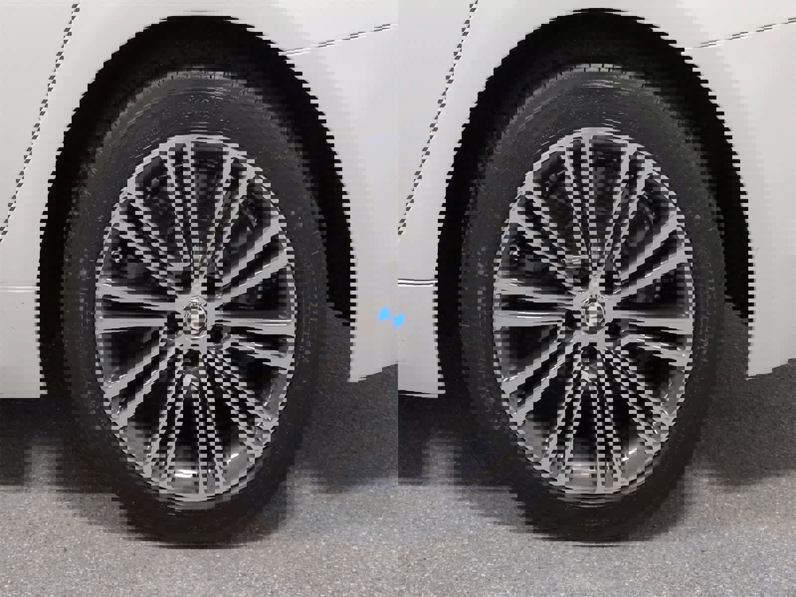 Used 2020 BMW 530i xDrive w/ Convenience Package image 14