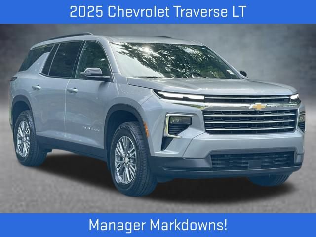 Used 2025 Chevrolet Traverse LT w/ Driver Confidence Package
