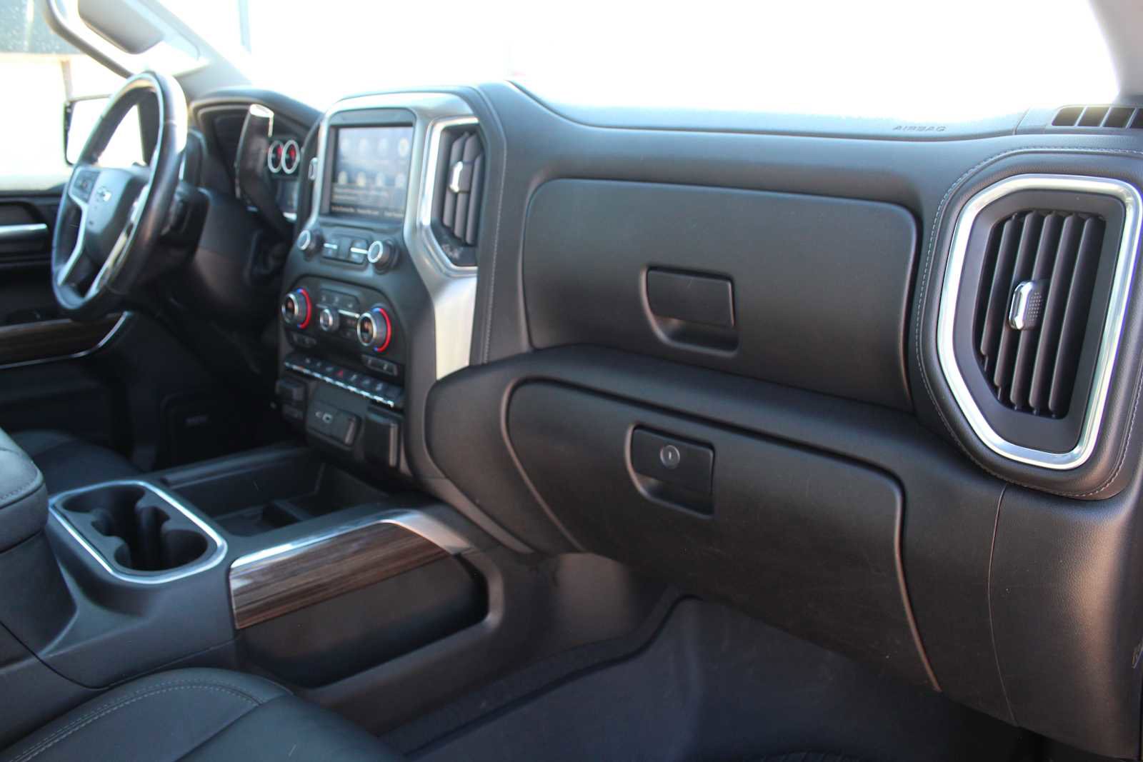 Used 2021 Chevrolet Silverado 1500 LT Trail Boss w/ Convenience Package II image 18