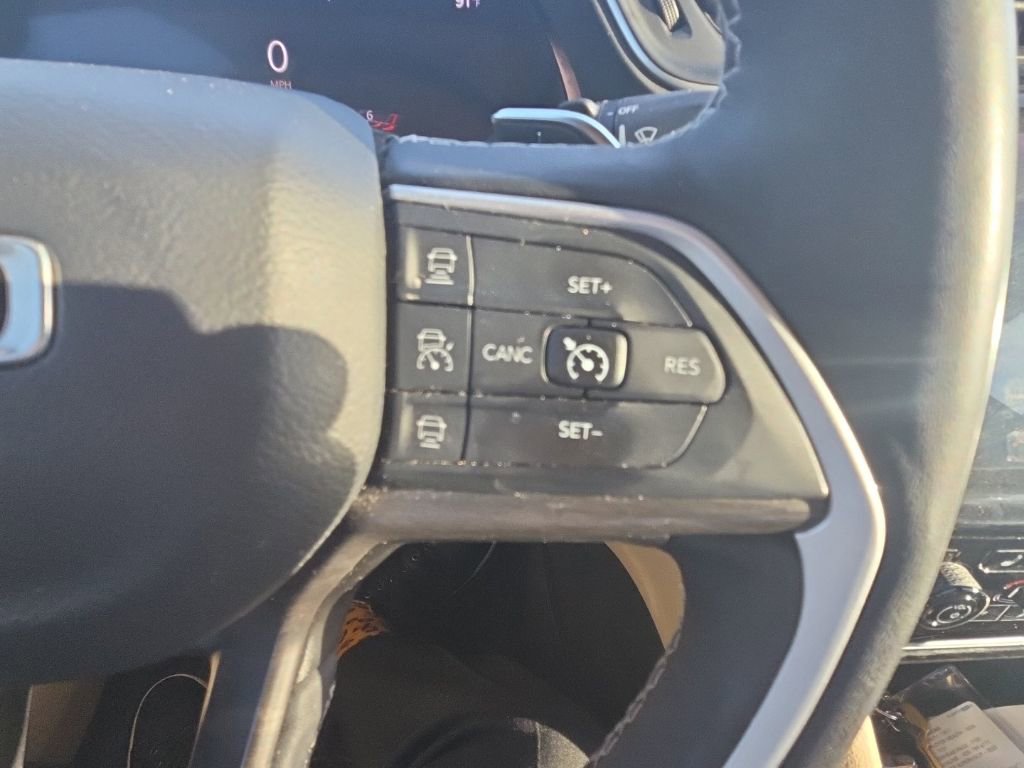 Used 2022 Jeep Grand Cherokee L Limited image 17