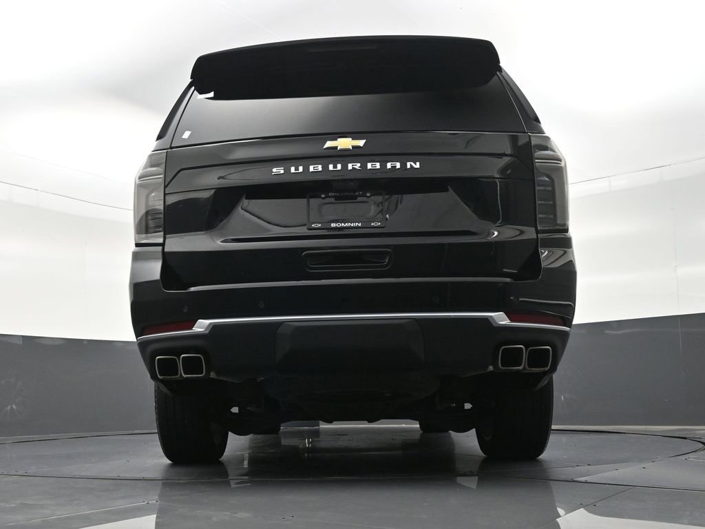 Used 2026 Chevrolet Suburban High Country AWD/4WD image 28