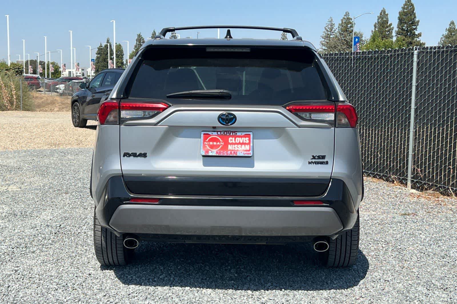 Used 2019 Toyota RAV4 XSE w/ XSE Weather Package AWD/4WD image 8