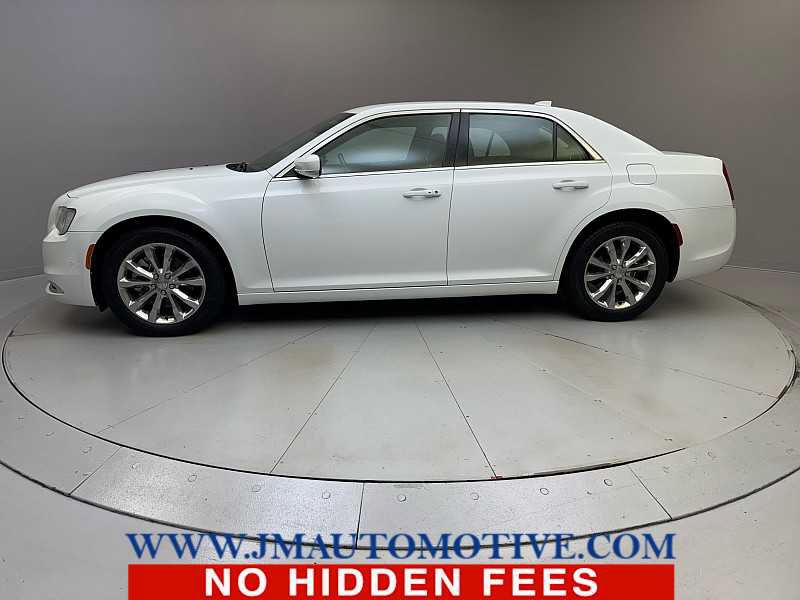 Used 2015 Chrysler 300 Limited w/ 300 Premium Group AWD/4WD image 2