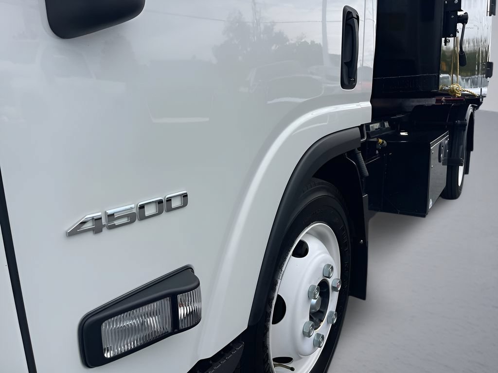 Used 2024 Chevrolet Low Cab Forward RWD image 27