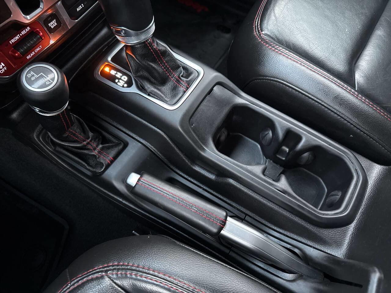 Used 2018 Jeep Wrangler Unlimited Rubicon w/ Uconnect 4C Nav & Sound Group image 31