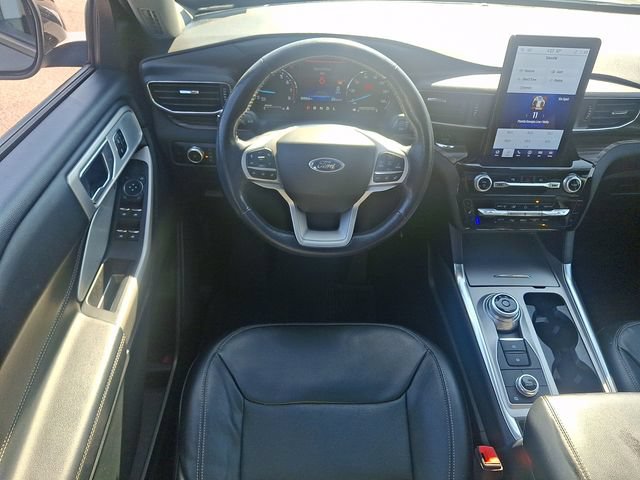 Used 2023 Ford Explorer Limited w/ Limited Technology Package AWD/4WD image 2
