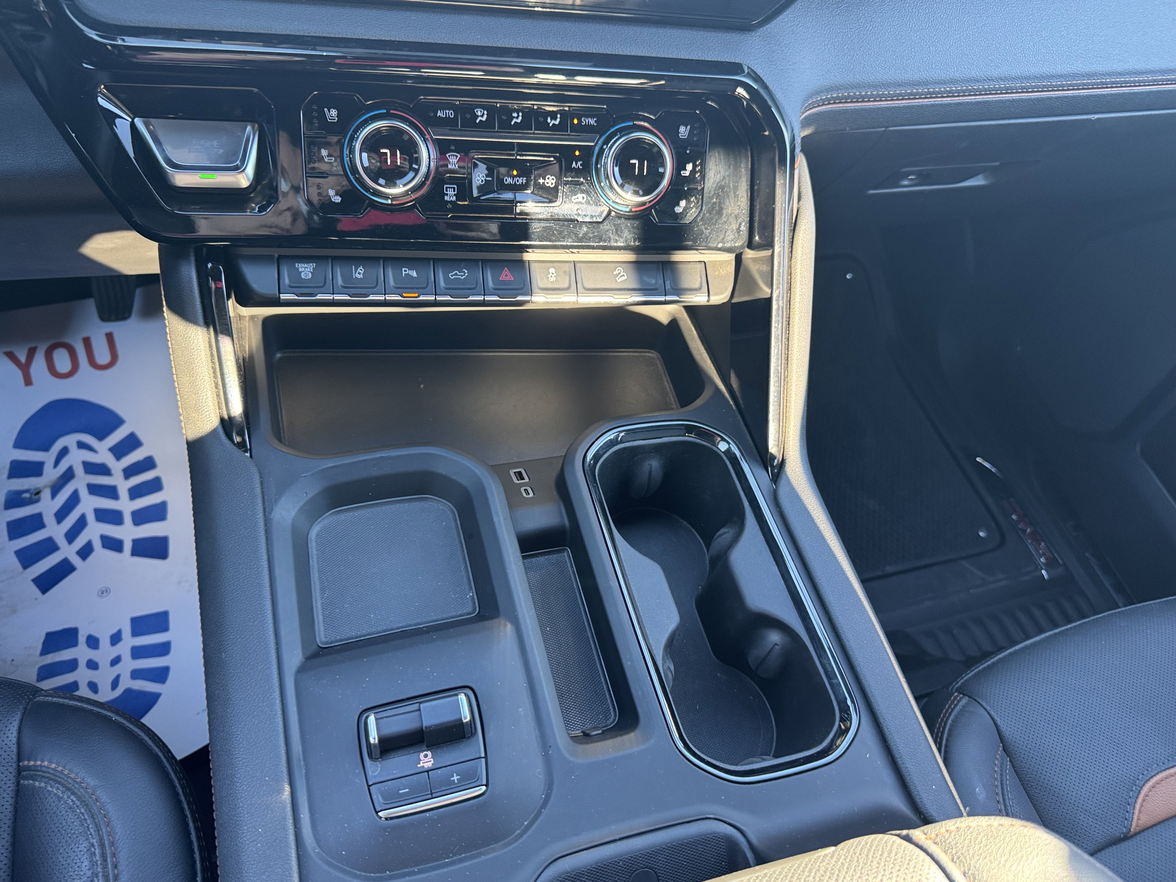 Used 2025 GMC Sierra 2500 AT4 image 18