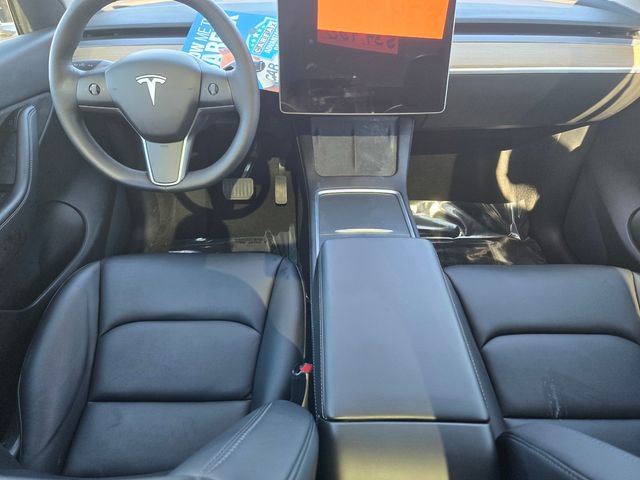 Used 2022 Tesla Model Y Long Range image 11