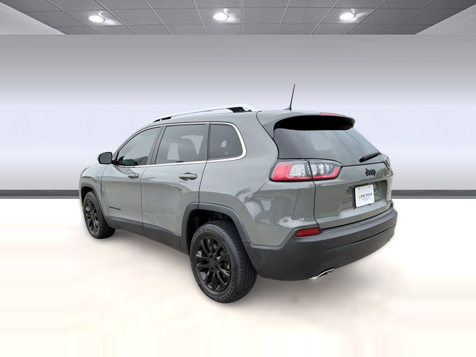 Used 2021 Jeep Cherokee Latitude Lux w/ Comfort/Convenience Group FWD image 3