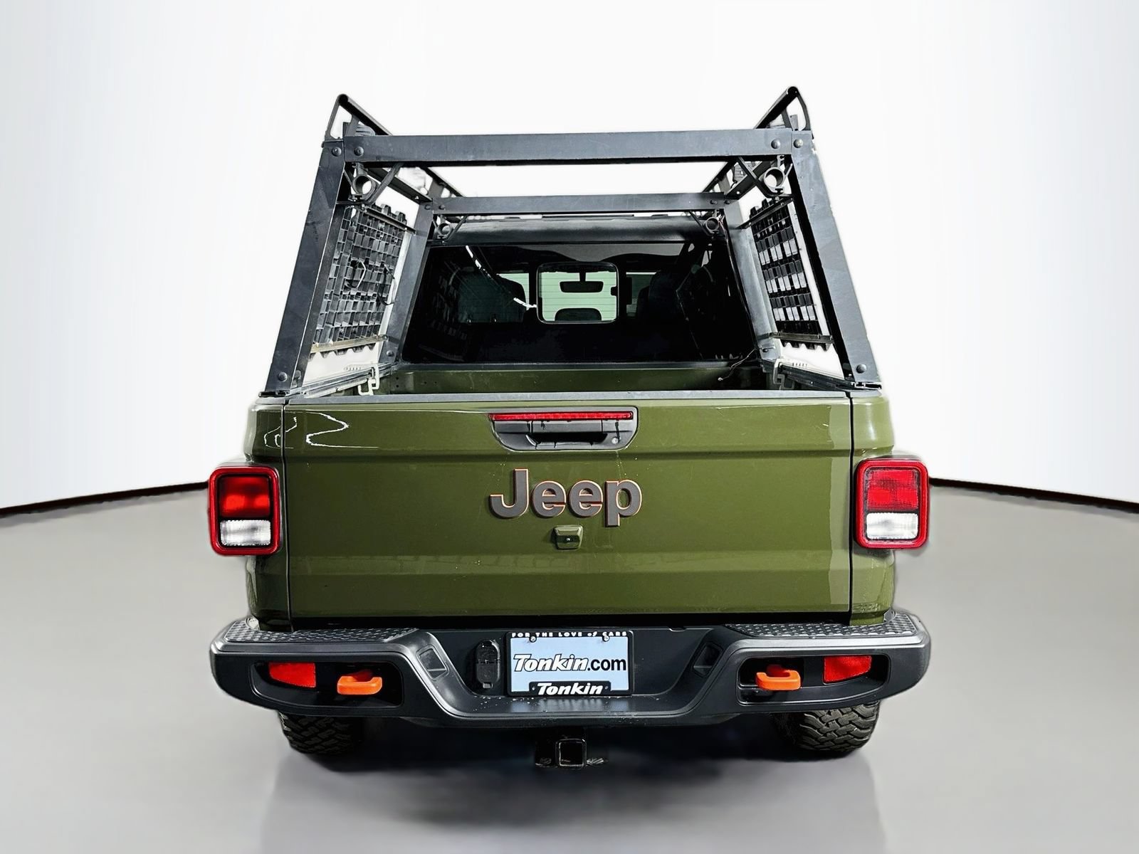 Used 2023 Jeep Gladiator Mojave w/ Trailer Tow Package AWD/4WD image 6