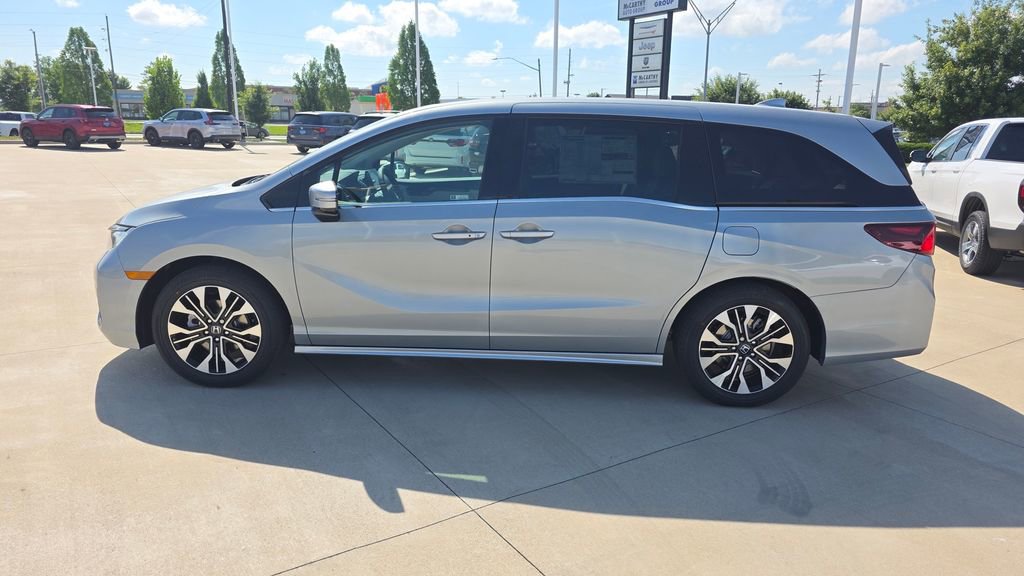 New 2026 Honda Odyssey Elite image 2
