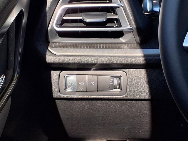 New 2026 Chevrolet Traverse LT image 16