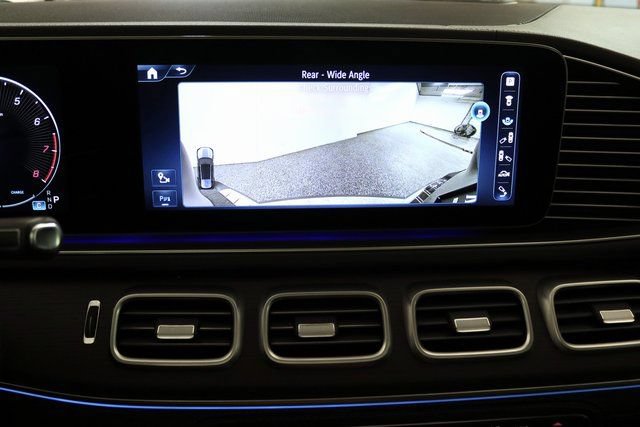 Used 2024 Mercedes-Benz GLS 580 4MATIC image 32
