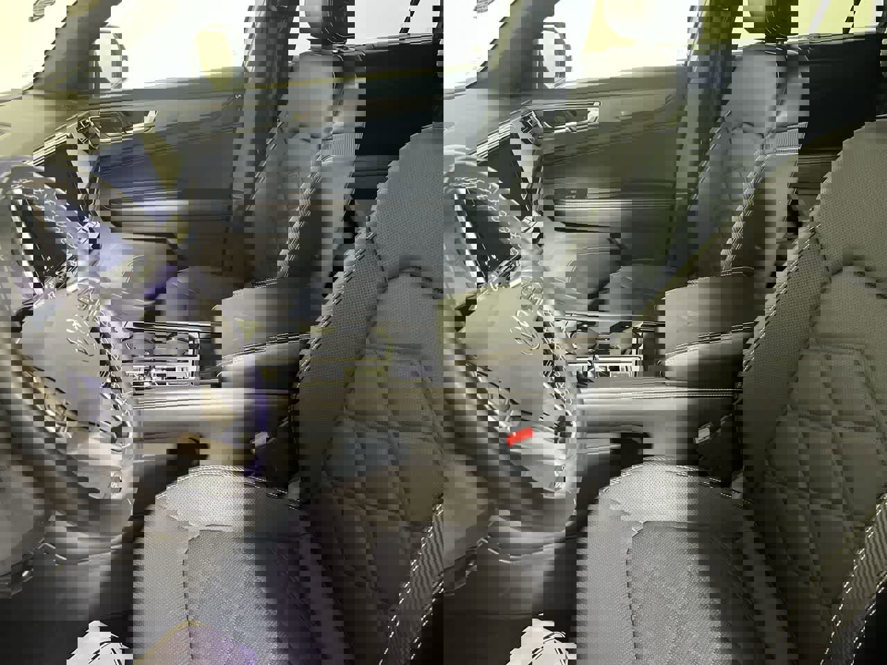 Used 2024 Volkswagen Atlas Cross Sport SE image 24