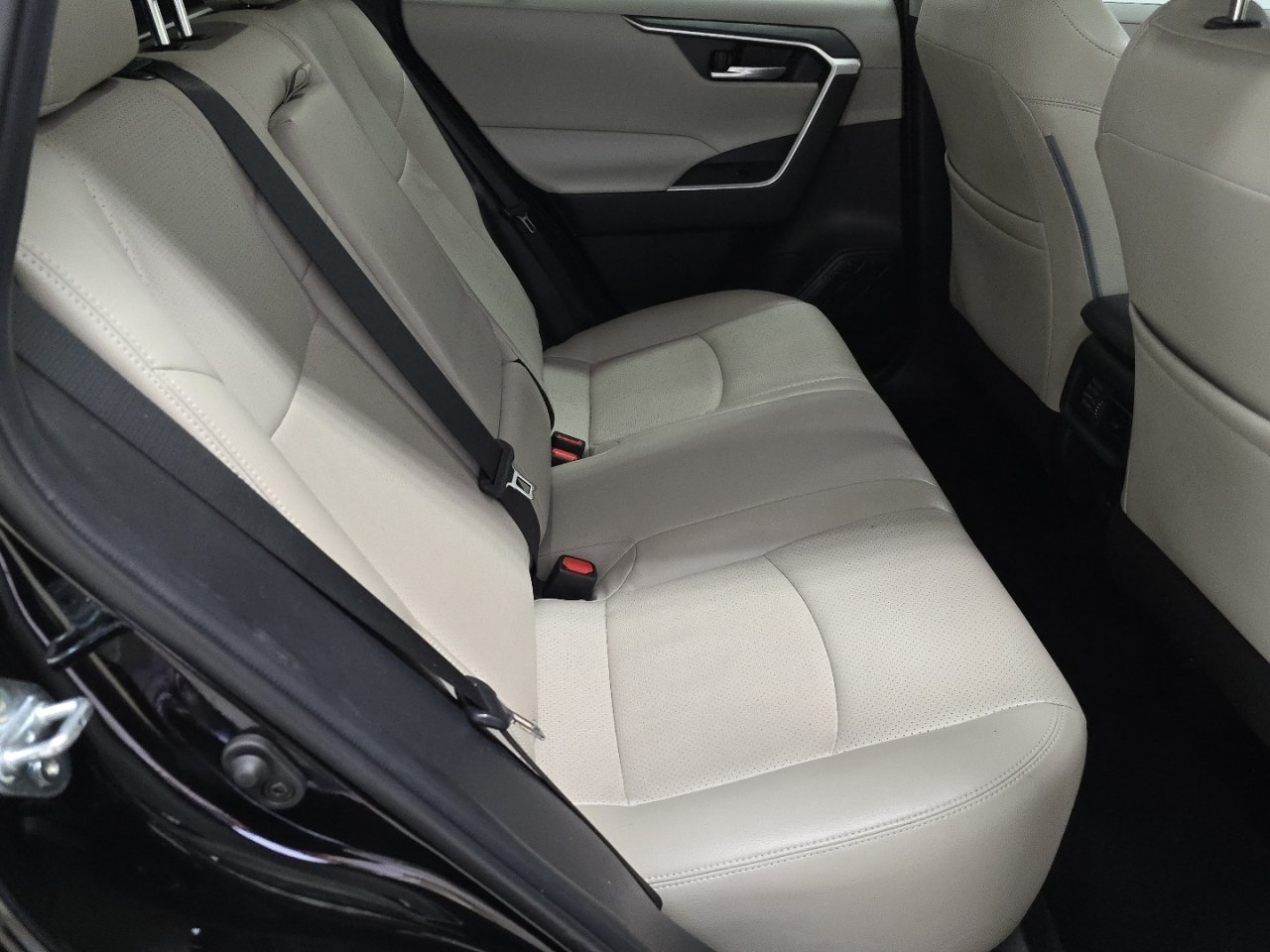 Certified 2024 Toyota RAV4 XLE w/ Convenience Package FWD image 20