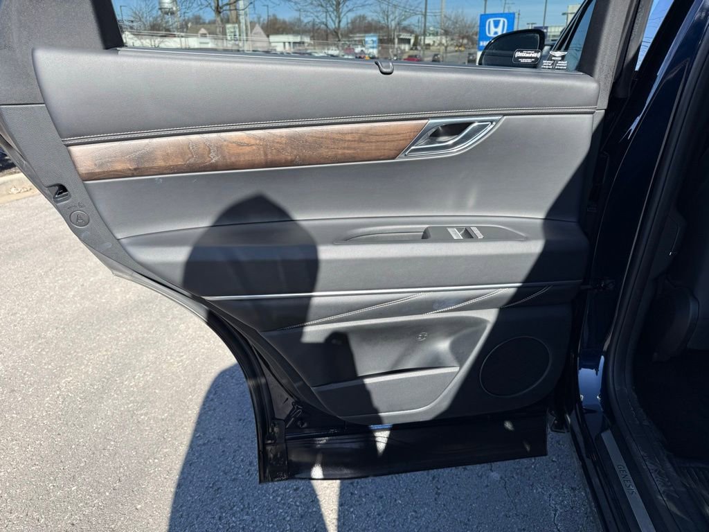 Used 2024 Genesis GV80 2.5T image 30