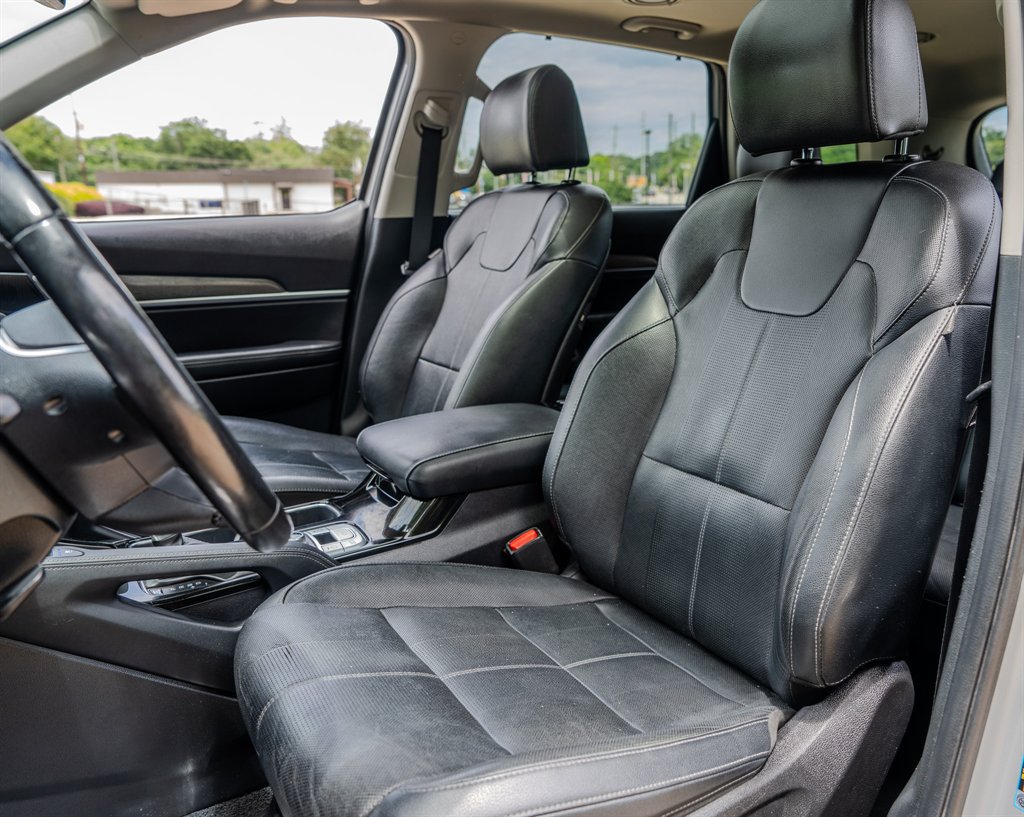 Used 2022 Kia Telluride EX w/ EX Premium Package AWD/4WD image 27