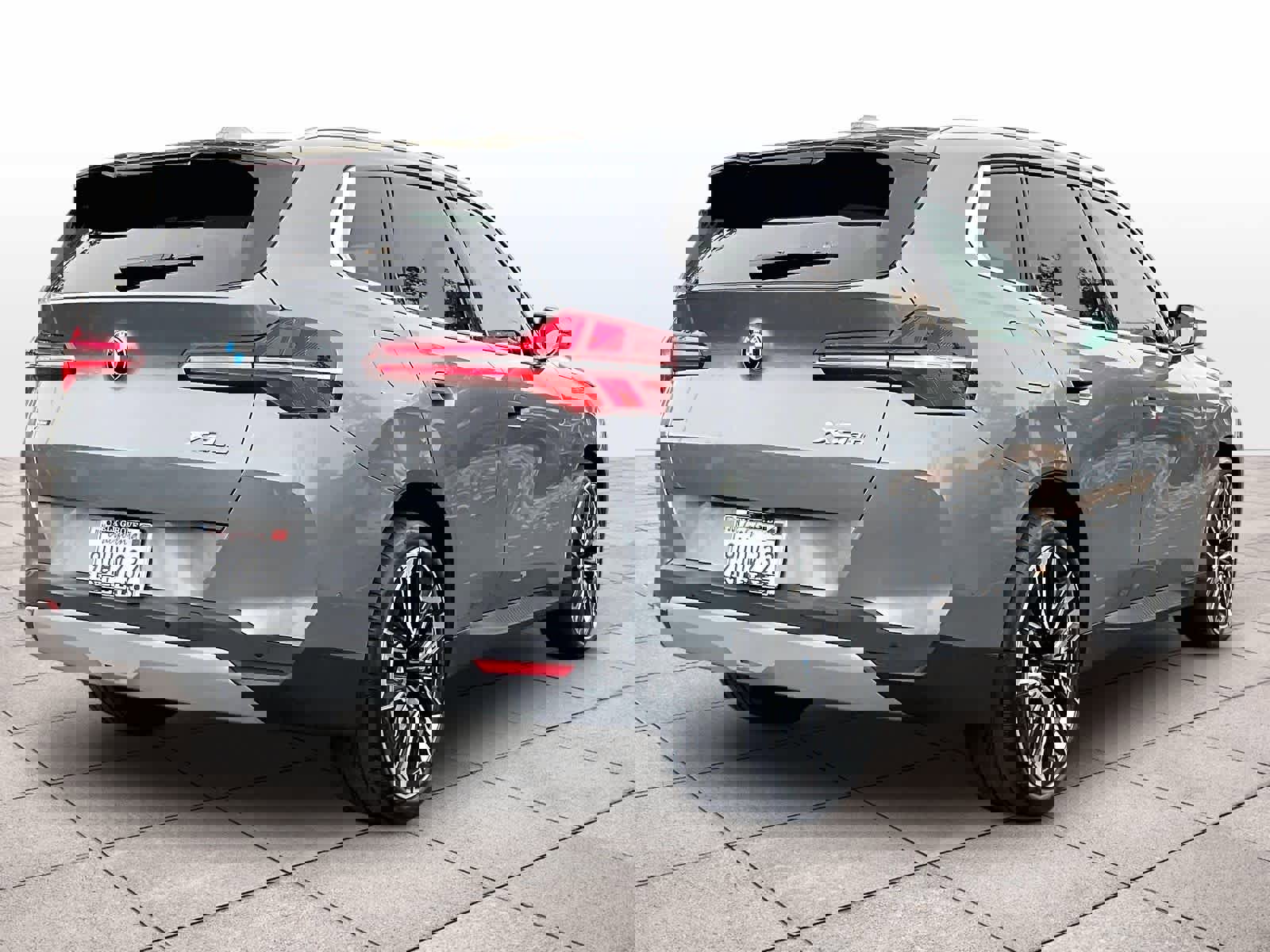 Used 2025 BMW X3 xDrive30i w/ Premium Package image 14