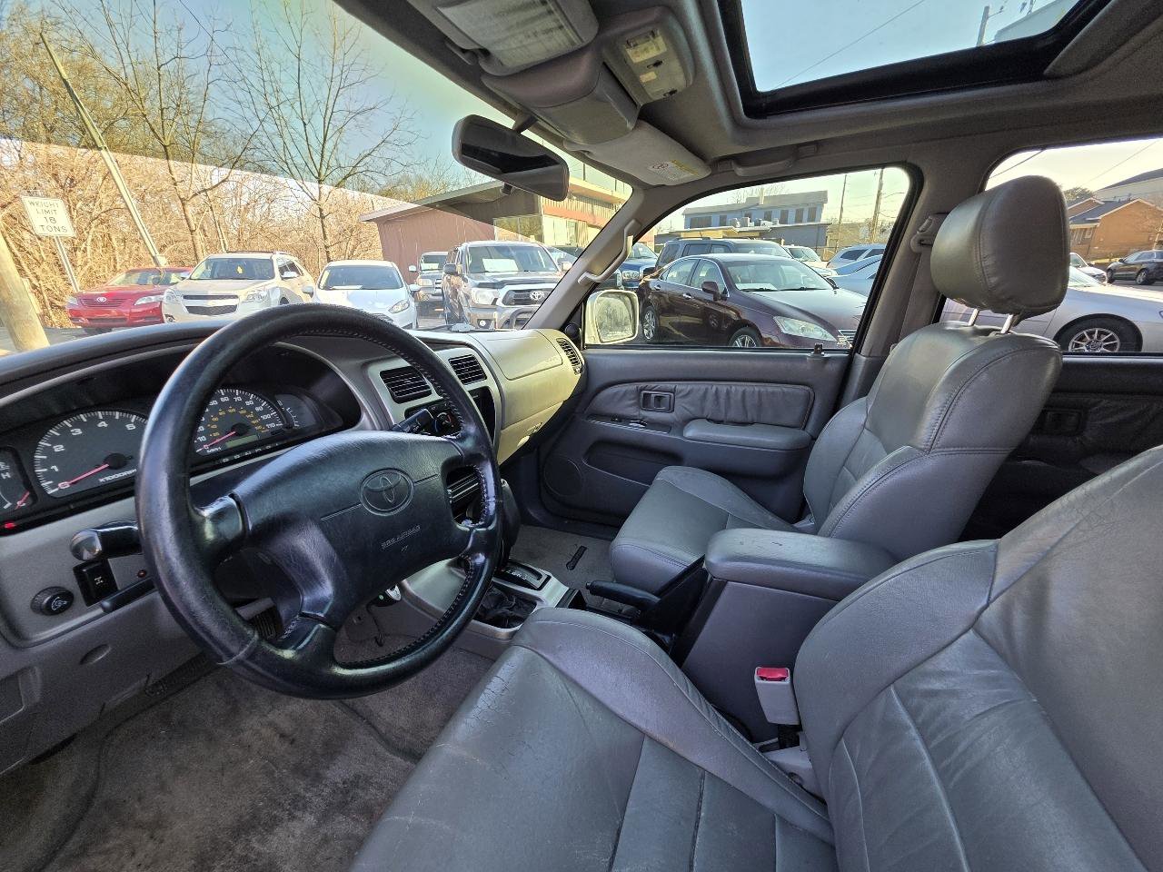 Used 2001 Toyota 4Runner SR5 image 11