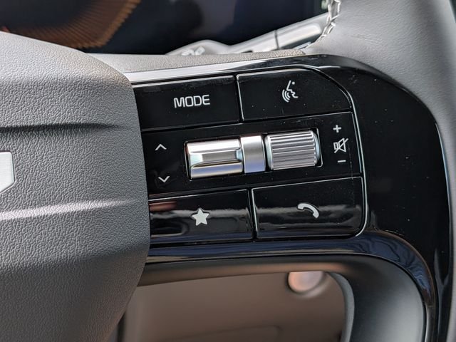 New 2027 Kia Carnival EX FWD image 29