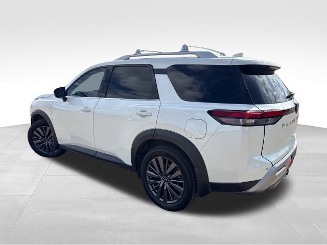 Certified 2023 Nissan Pathfinder SL w/ SL Premium Package AWD/4WD image 6