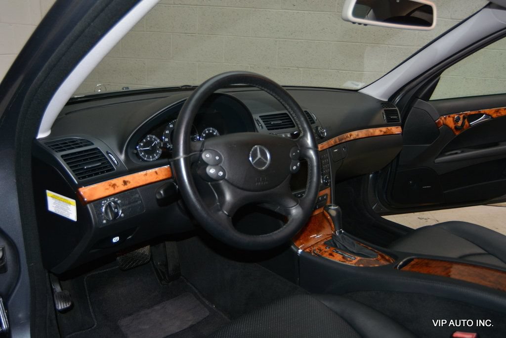 Used 2007 Mercedes-Benz E 350 4MATIC Sedan image 9