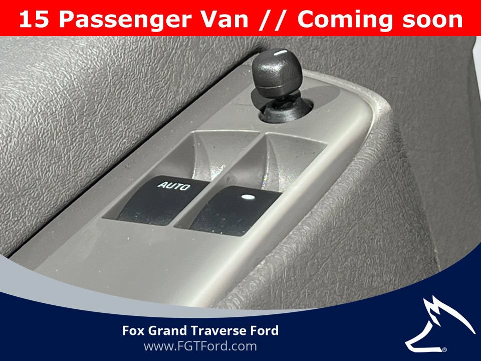 Used 2025 Chevrolet Express 3500 LT w/ LT Preferred Equipment Group RWD image 14