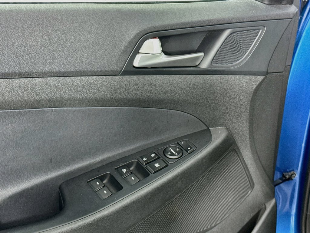 Used 2019 Hyundai Tucson Sport FWD image 17