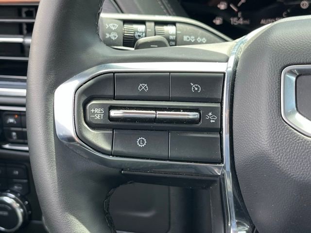 Used 2025 GMC Yukon XL Denali AWD/4WD image 17