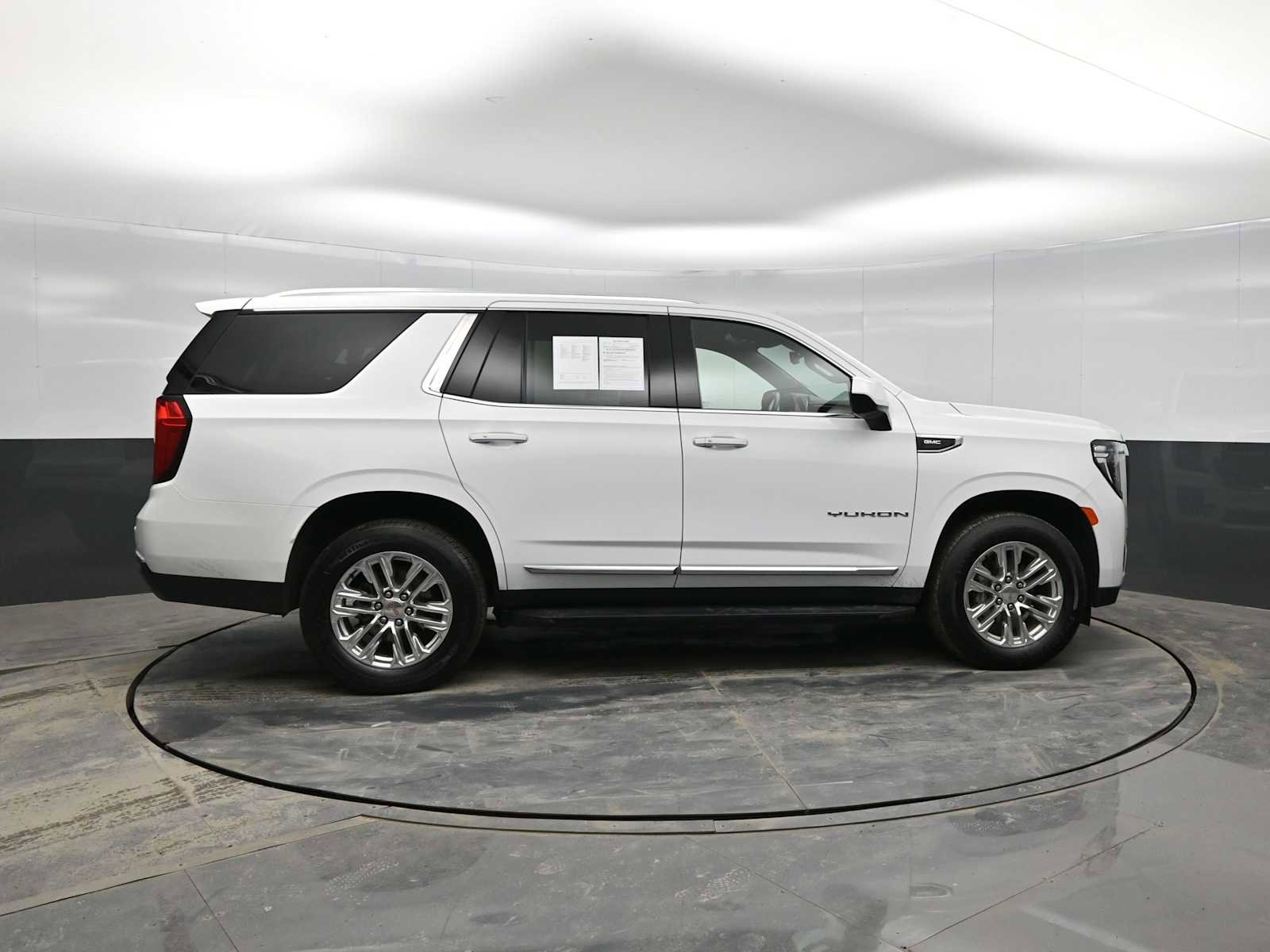 Used 2024 GMC Yukon SLT image 9