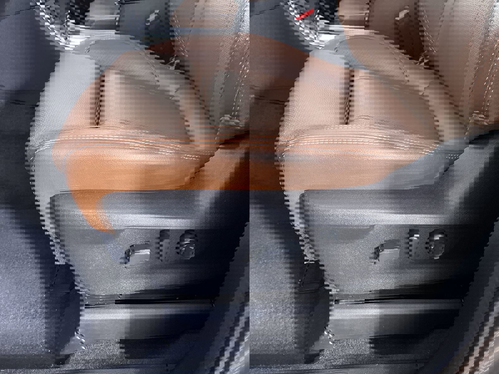 Used 2022 Subaru Ascent Touring image 13