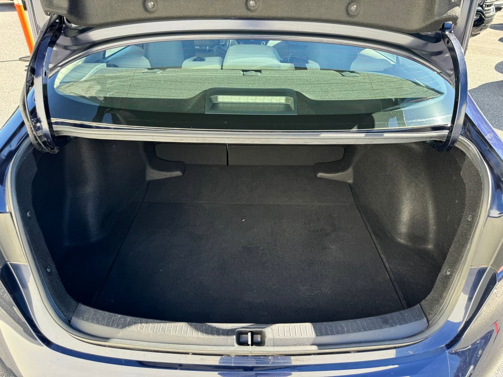 Used 2022 Toyota Corolla LE image 14