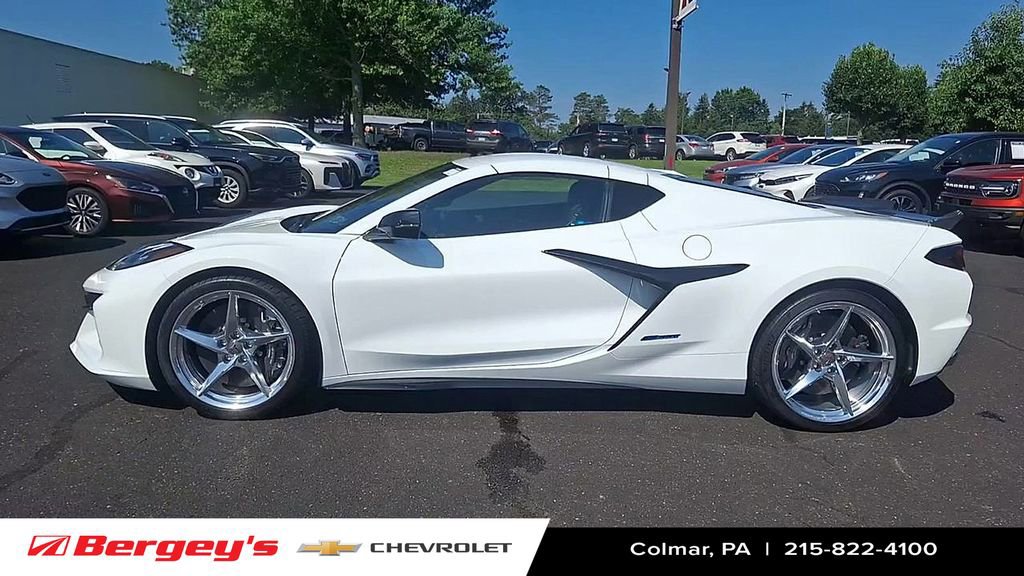New 2025 Chevrolet Corvette E-Ray image 5