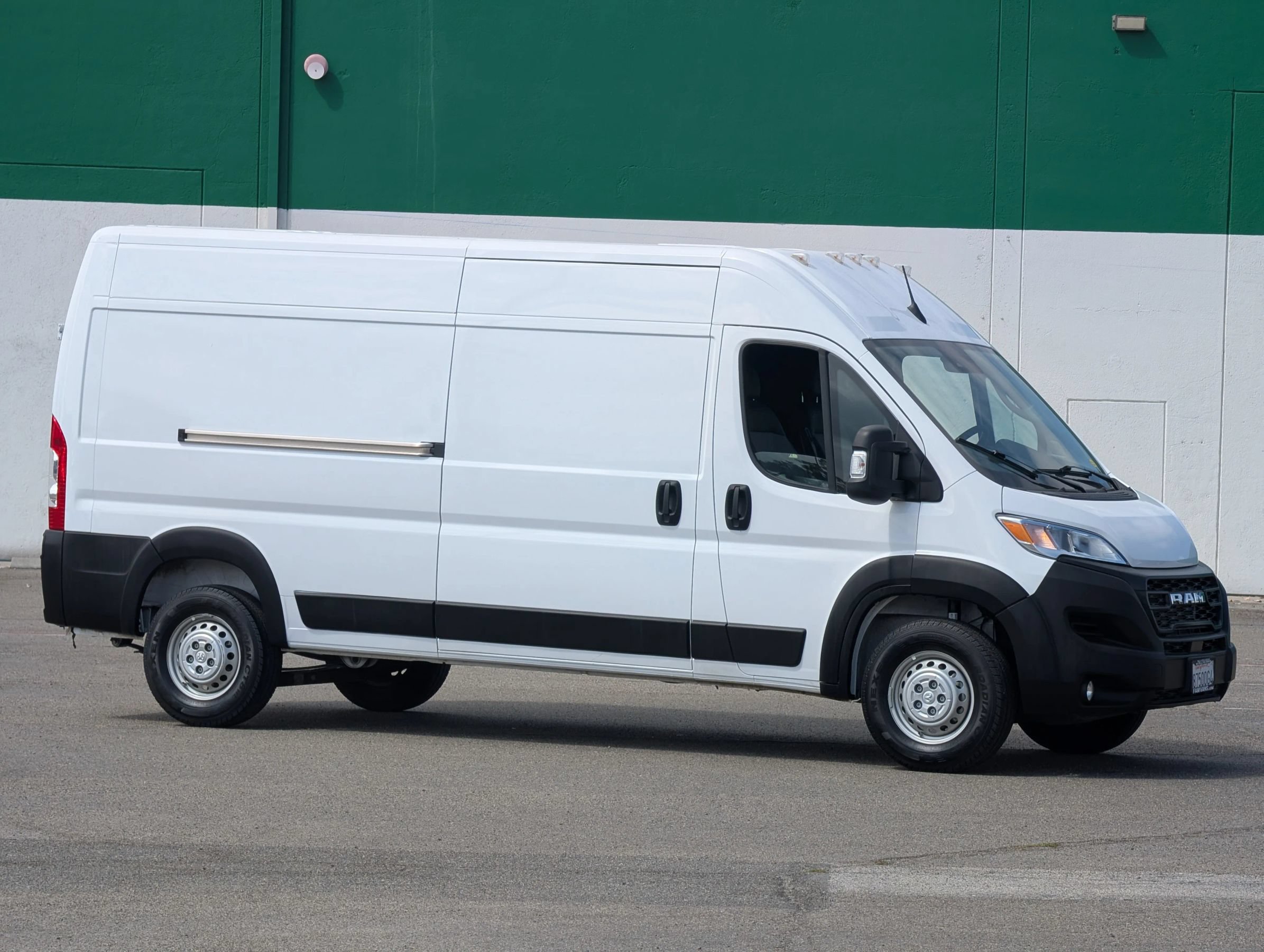 Used 2026 RAM ProMaster 2500 w/ Convenience Group FWD image 1