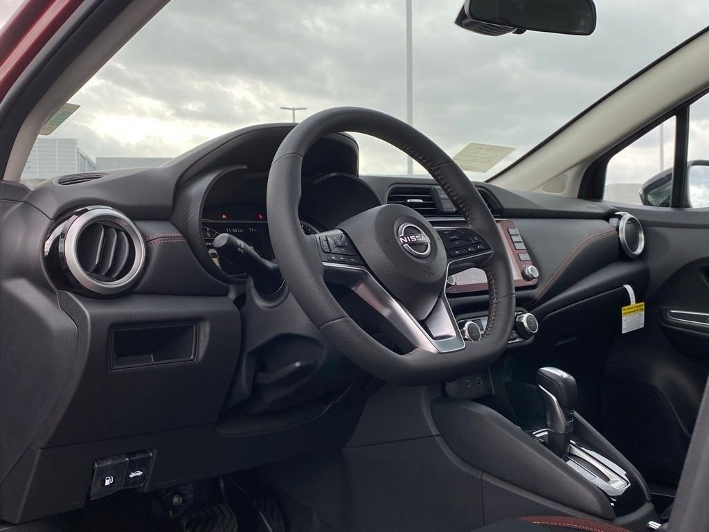 New 2025 Nissan Versa SR w/ Trunk Package image 10
