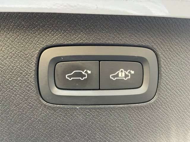 Certified 2024 Volvo XC90 T8 Ultimate AWD/4WD image 25