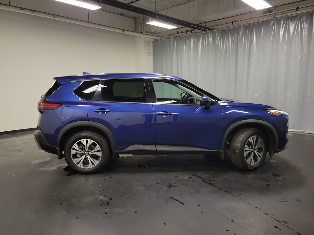 Used 2021 Nissan Rogue SV image 9
