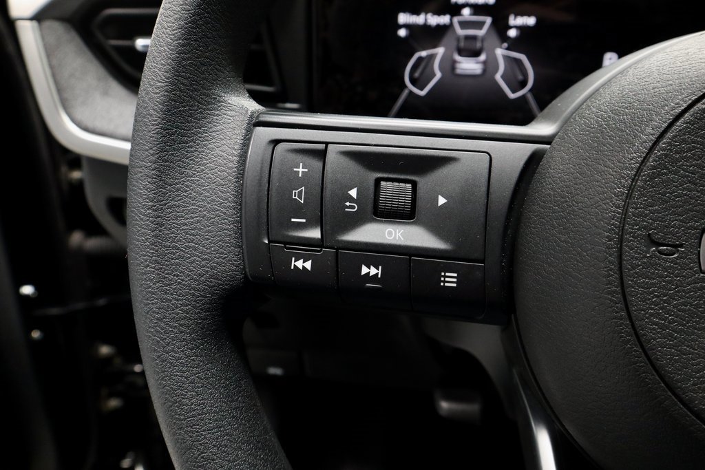 Certified 2025 Nissan Kicks SV image 27