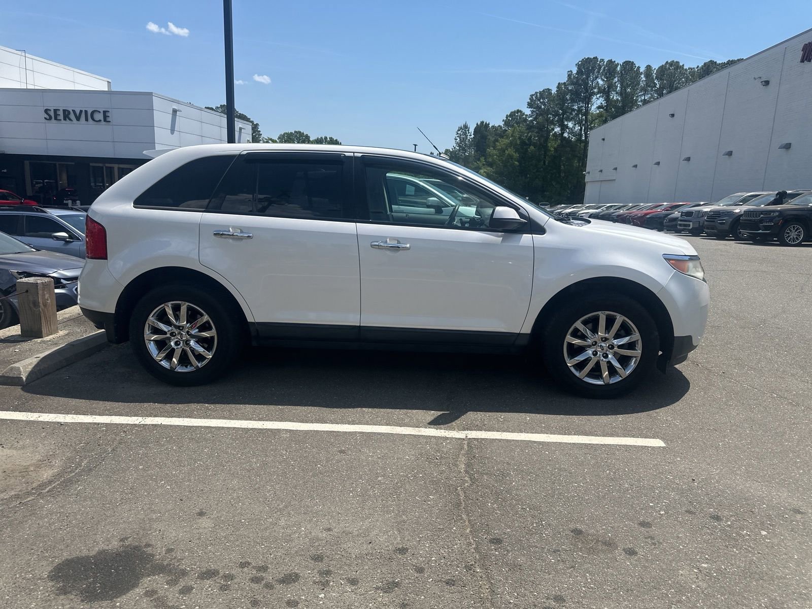 Used 2011 Ford Edge SEL w/ 202A Rapid Spec Order Code FWD image 12