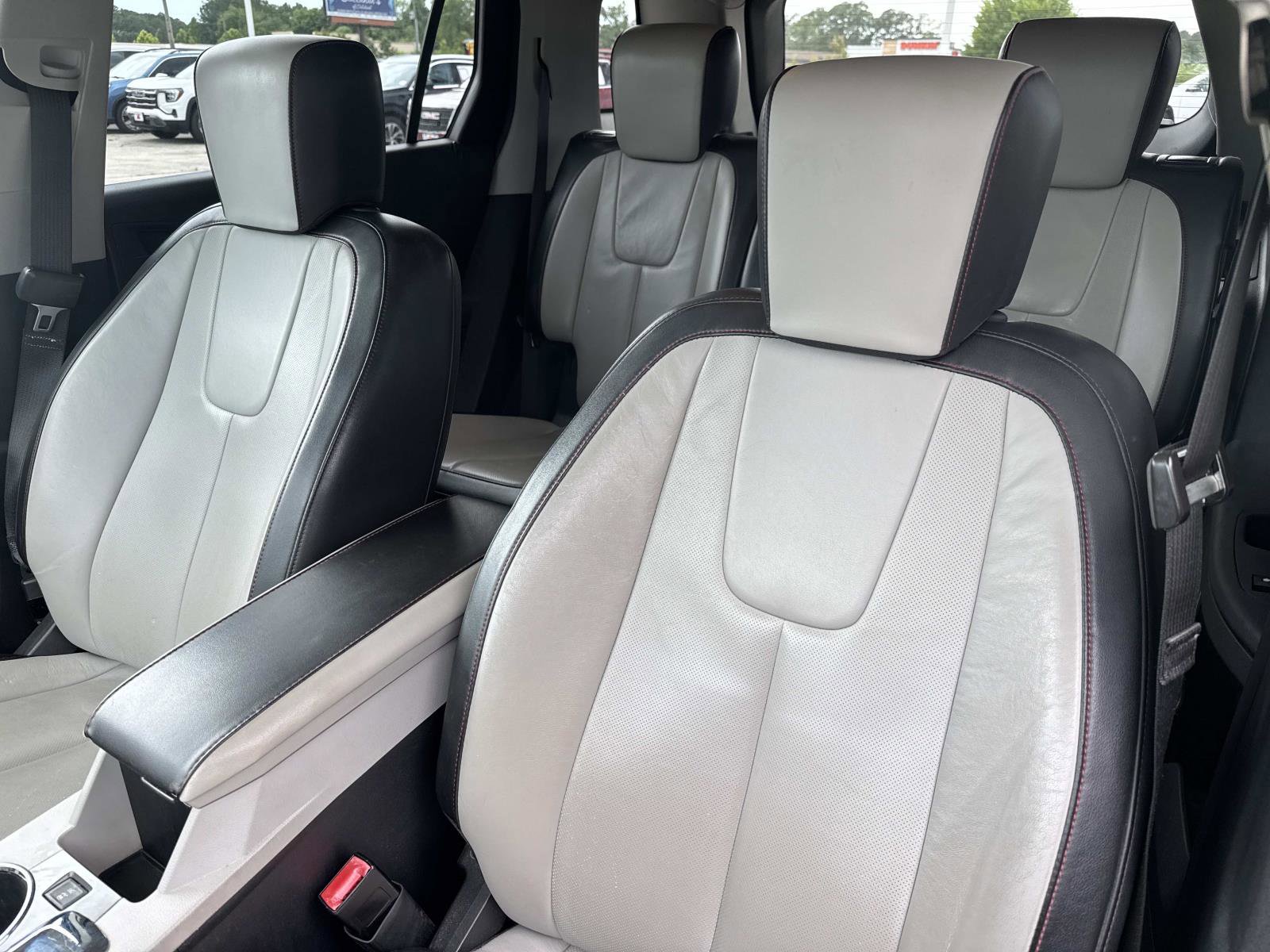 Used 2011 GMC Terrain SLT FWD image 25