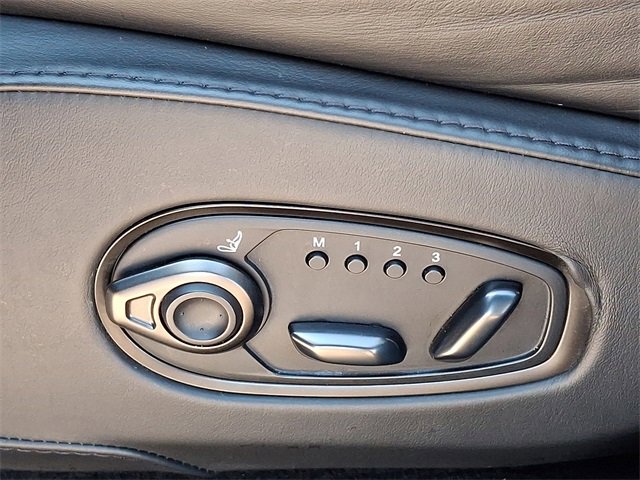 Used 2021 Aston Martin DBX image 23