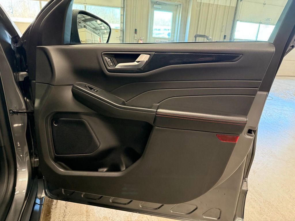 Used 2024 Ford Escape ST-Line AWD/4WD image 33