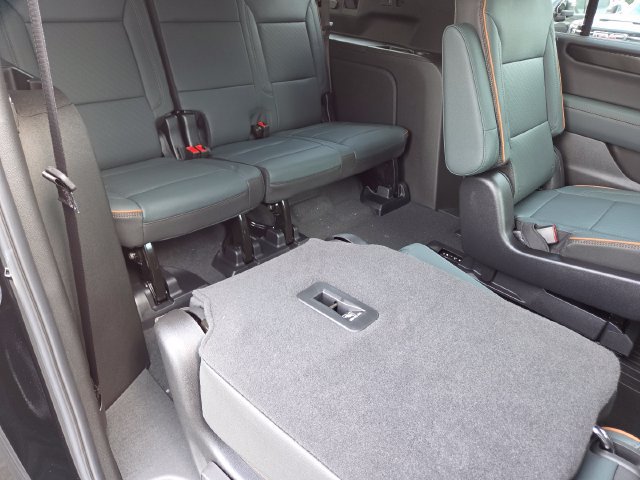 New 2026 GMC Yukon XL AT4 w/ AT4 Premium Plus Package AWD/4WD image 25