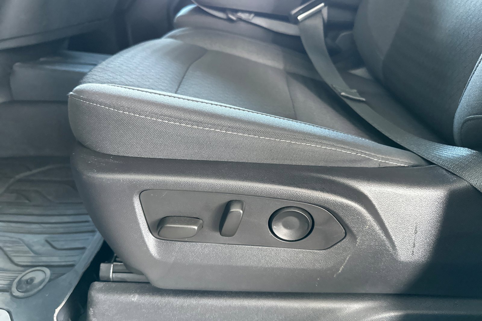 Used 2023 GMC Sierra 1500 Elevation w/ LPO, Elevation Black Package image 14