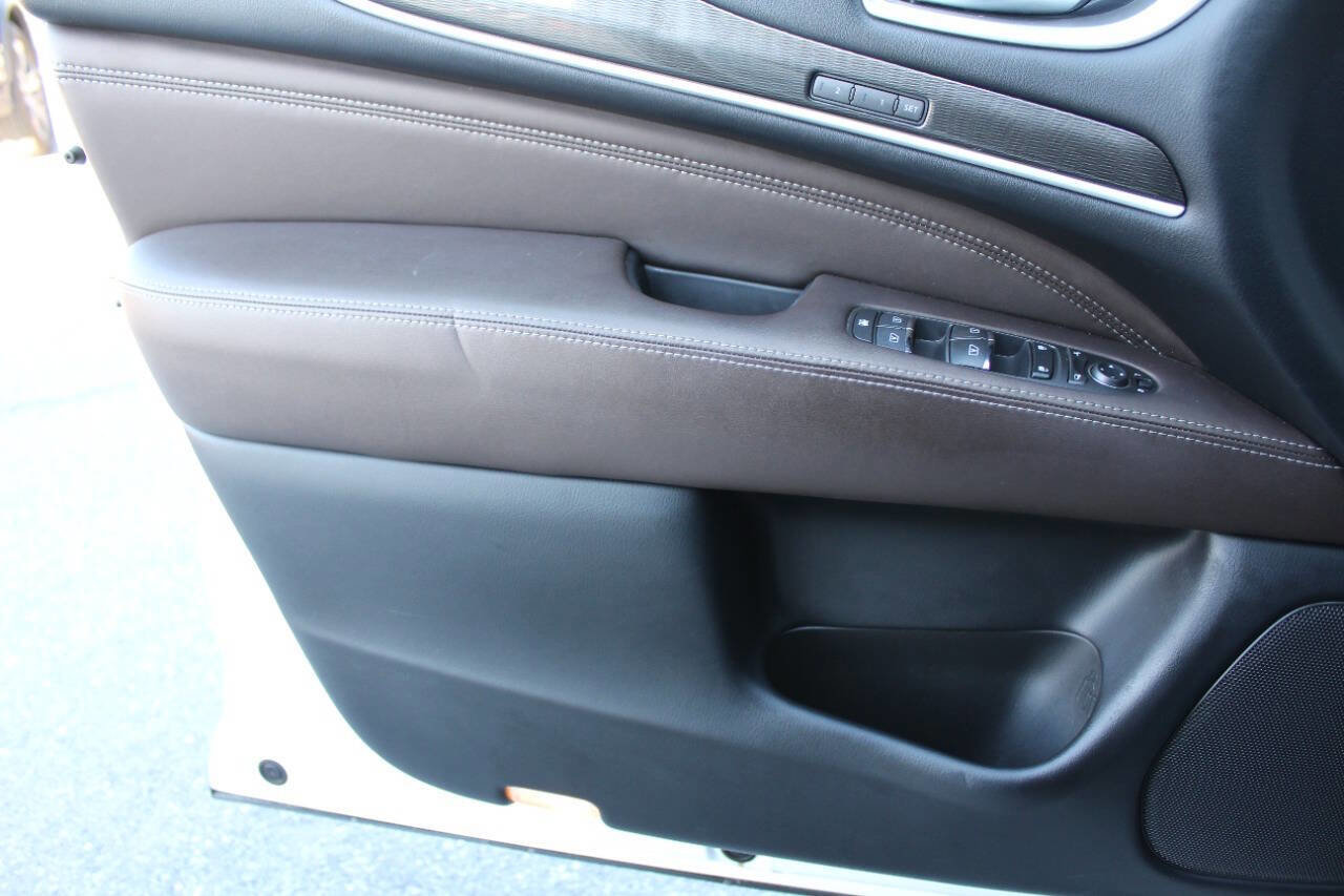 Used 2020 INFINITI QX60 Luxe w/ Essential Package image 17