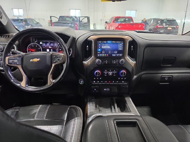 Used 2022 Chevrolet Silverado 3500 High Country w/ Z71 Off-Road Package AWD/4WD image 4