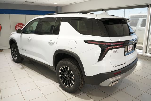 New 2026 Chevrolet Traverse Z71 w/ Enhanced Driving Package AWD/4WD image 3
